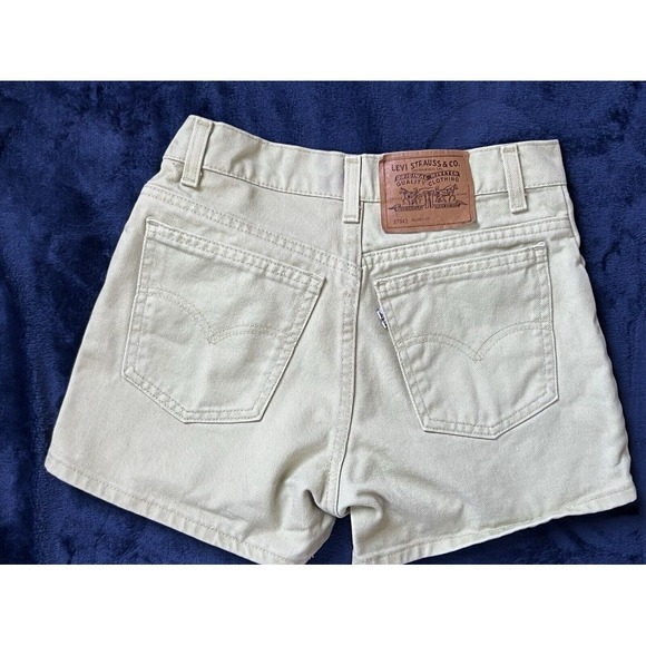Vintage Levi's 950 Beige Relaxed Fit Mom Button‎ Fly Shorts Junior Sz 5 USA - Picture 4 of 6